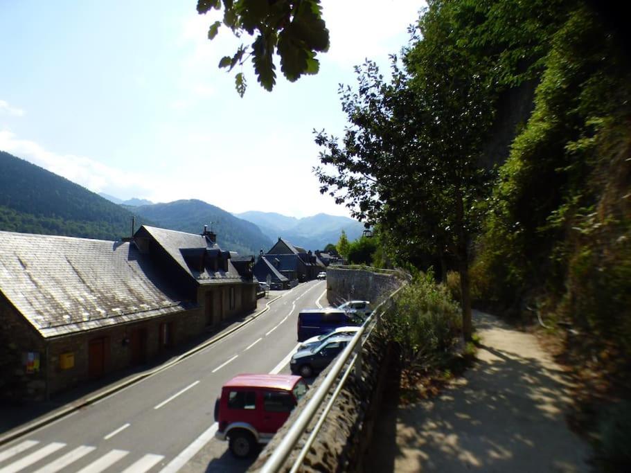 Maison Familiale Pour 8 Saint-Aventin Dış mekan fotoğraf