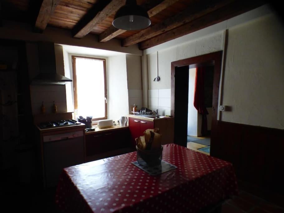 Maison Familiale Pour 8 Saint-Aventin Dış mekan fotoğraf