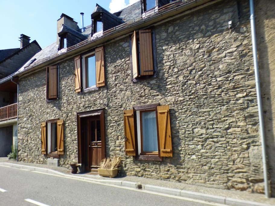 Maison Familiale Pour 8 Saint-Aventin Dış mekan fotoğraf